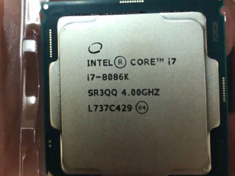 Datei:Intel i7 8086K.jpg