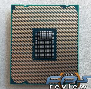 Intel i9 10980XE Unterseite.jpg